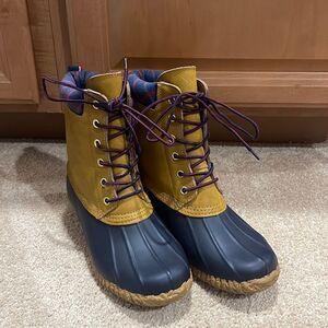 Tommy Hilfiger Woman’s Russel Duck Boot